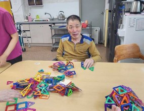 *자석모형만들기*점선잇기*산책*체조